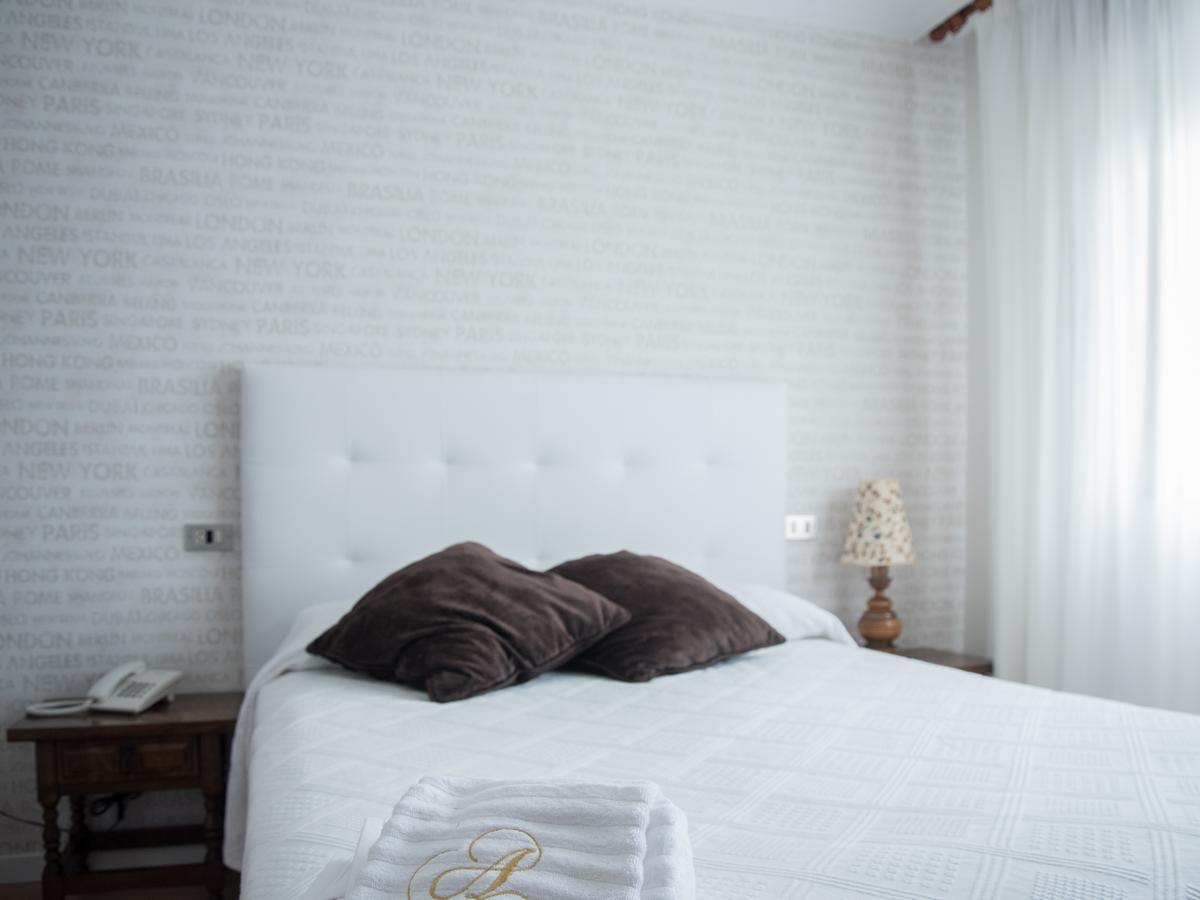 Hostal Antolin レドンデーラ エクステリア 写真